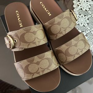 Coach Signature Sandals 9.5 New with box
